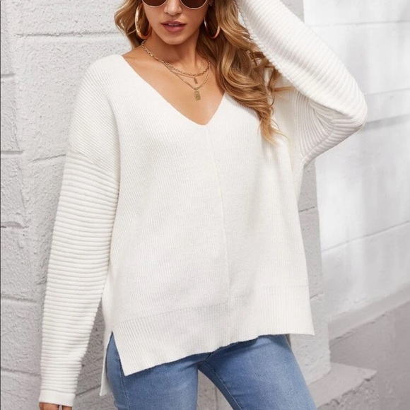 Oversized knit sweater split side white v neck - Picture 1 of 2